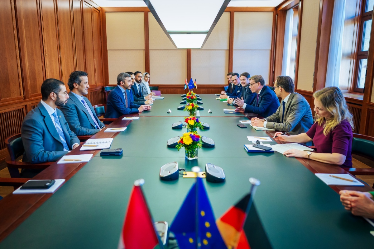 عبدالله بن زايد يلتقي وزير خارجية ألمانيا ويبحثان العلاقات الاستراتيجية والتطورات الإقليمية