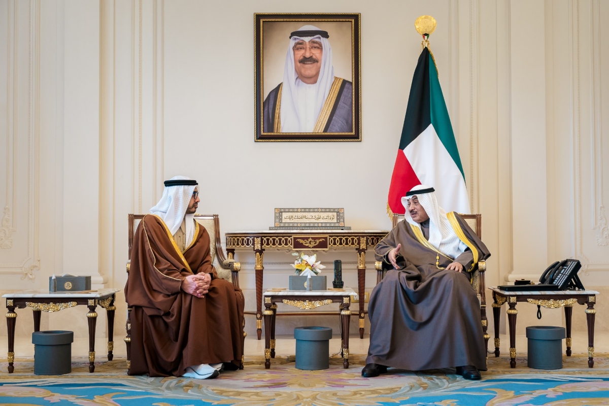 ولي عهد الكويت يستقبل عبدالله بن زايد